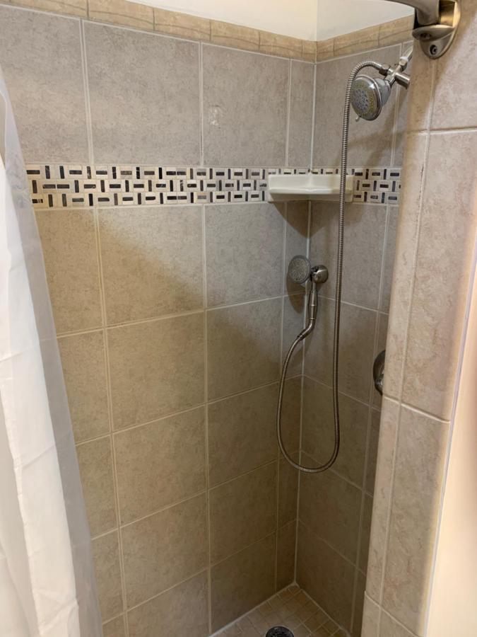 Briar Creek Rd Bnb Шарлотт Экстерьер фото